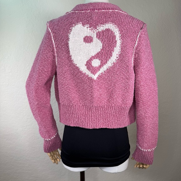 Pilcro Yin Yang Icon Heart Urban Outfitters Cropped Cardigan Sweater Size Medium - Picture 2 of 16